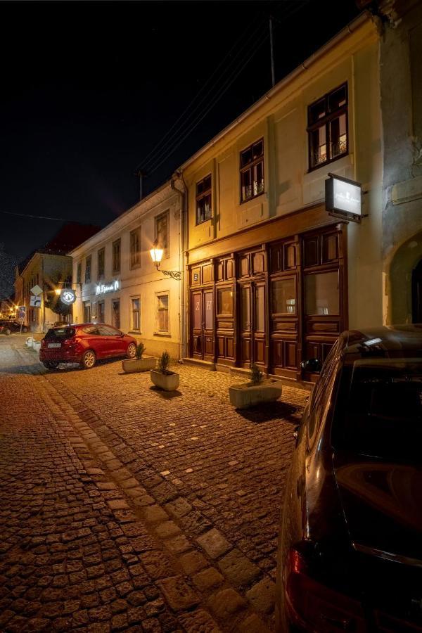 Zollus House Tvrda Apartamento Osijek Exterior foto
